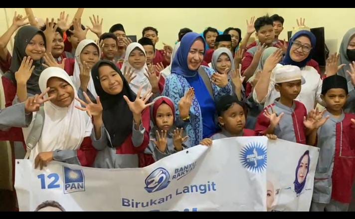 Rd. Novi Noviana Caleg DPRD Jabar Dapil 8 Salurkan Santunan 12000 Anak Yatim