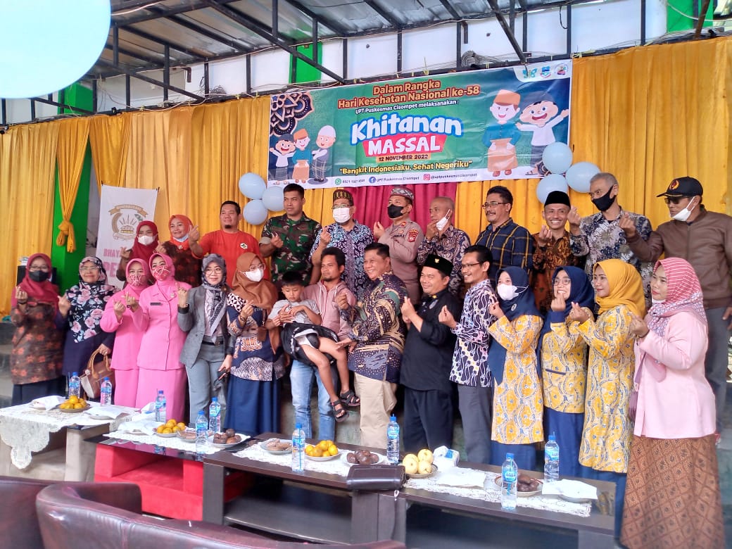 Ketua DPD PAN Garut Irwandani Hadiri Khitanan Massal Yang diGelar UPT Puskesmas Cisompet