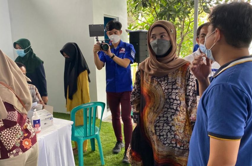 Desy Menghadiri Kegiatan Vaksinasi Massal Covid-19 Di Cibeureum Sukabumi